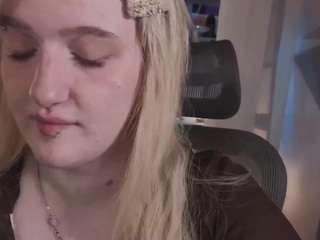 ELLIE live webcam show
