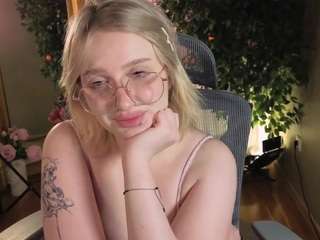 elliejay1 webcam model