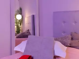 Laura Bonnet's Live Sex Cam Show