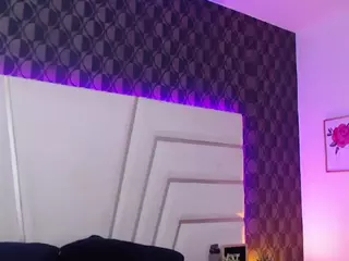MiaReed's Live Sex Cam Show