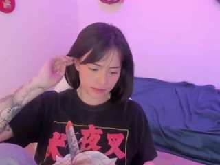 purple-slut's CamSoda show and profile