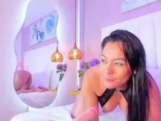AlanaQuispe's Live Sex Cam Show