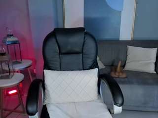 alessaromero Live Webcam on CamSoda