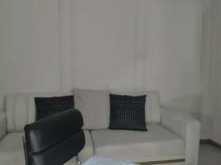 alessaromero's CamSoda show and profile