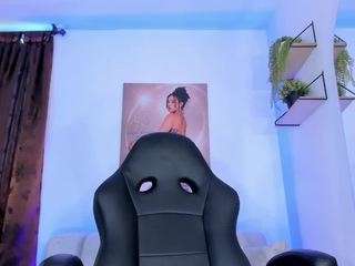 alessaromero's live room