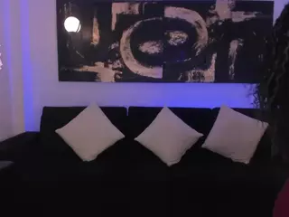 AlessaRomero's Live Sex Cam Show
