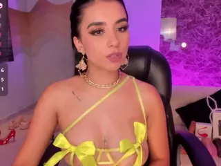 IvannaRussell's Live Sex Cam Show