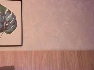 Live webcam model sharon-montana on Soda Cams