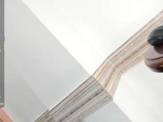 nayshalopests's CamSoda show and profile