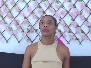 tiifanny-goomez