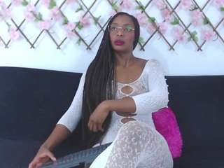 tiifanny-goomez
