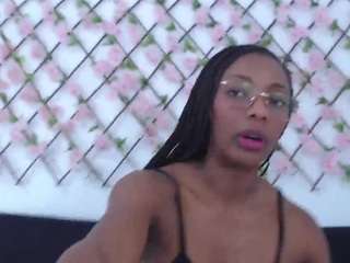 tiifanny-goomez