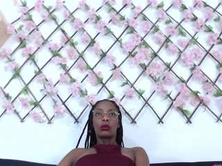 tiifanny-goomez