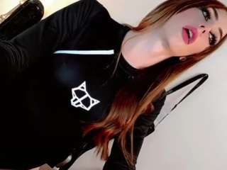 LiillyRousse live webcam show