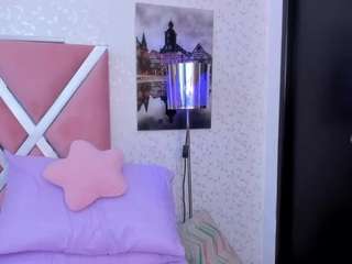 le modèle helenmonroy est en webcam porno dans un show sur le site camsoda, il possède les tags suivants: ass,small ass,asshole,no drinking,no smoking,pussy,sex toys,shaved,shaved-pussy,skinny,spank,lush,spanking,squirter,strip,tattoos,tease,teen 18,toys,young adult