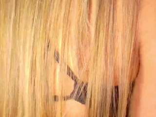 alison-collins live cam profile