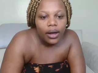 BlackHotChica's Live Sex Cam Show