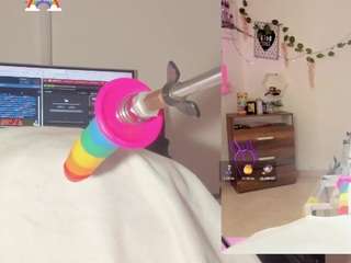 daki-ume's CamSoda show and profile