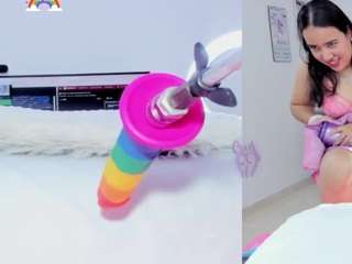 Image 1 of daki-ume, female webcam model,  years old, on live webcam