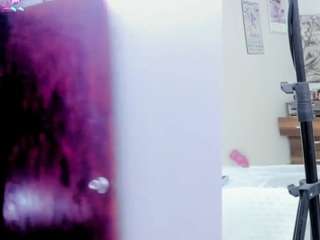Daki-Ume live webcam show