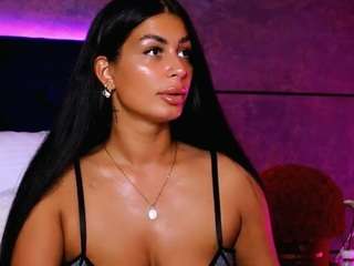 evaraynee Live Webcam on CamSoda