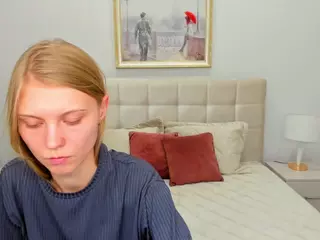 PhoebeBarns's Live Sex Cam Show