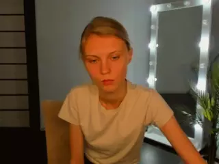 PhoebeBarns's Live Sex Cam Show