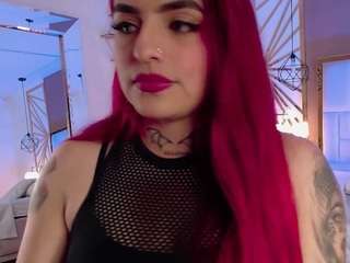 luna-cutefx, female webcam model,  years old, on live webcam