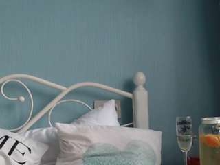 sensual-goddesss Live Webcam on CamSoda