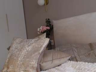 sensual-goddesss live webcam on Soda Cams