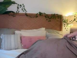  thelittlenative chat room