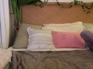  thelittlenative chat room