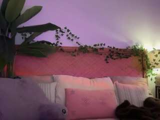 Live webcam model thelittlenative on Soda Cams