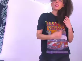 LucyMoou's Live Sex Cam Show
