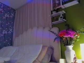 SilvanaAllen live cam preview