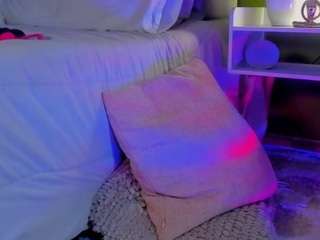 SilvanaAllen live cam preview