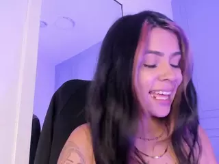 Briannaa-Greey's Live Sex Cam Show