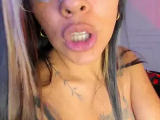 Briannaa-Greey's Live Sex Cam Show