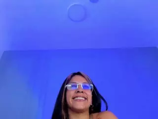 Briannaa-Greey's Live Sex Cam Show