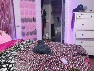 cummymochi Live Webcam on CamSoda