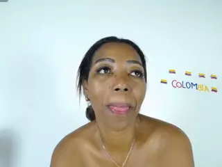 marianaxculona's Live Sex Cam Show