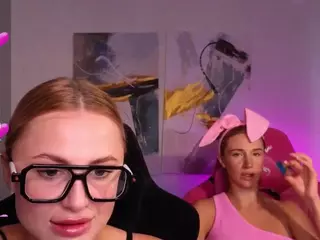 ShineQueens's Live Sex Cam Show