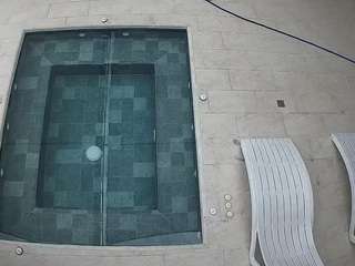 voyeurcam-casa-salsa-hottub-view Flashing live webcam