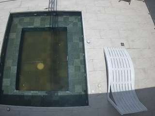 voyeurcam-casa-salsa-hottub-view