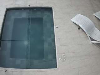 이 모델은 현재 라이브 중입니다. voyeurcam-casa-salsa-hottub-view