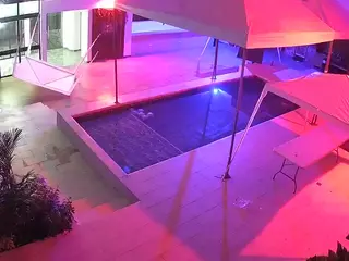 voyeurcam-casa-salsa-rooftop's Live Sex Cam Show