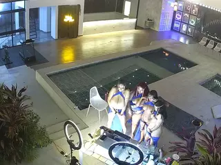 voyeurcam-casa-salsa-rooftop's Live Sex Cam Show