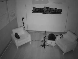 voyeurcam-jb-pod... Live Webcam on CamSoda