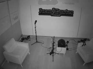 voyeurcam-jb-pod... Live Webcam on CamSoda