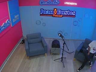 voyeurcam-jb-pod... Live Webcam on CamSoda